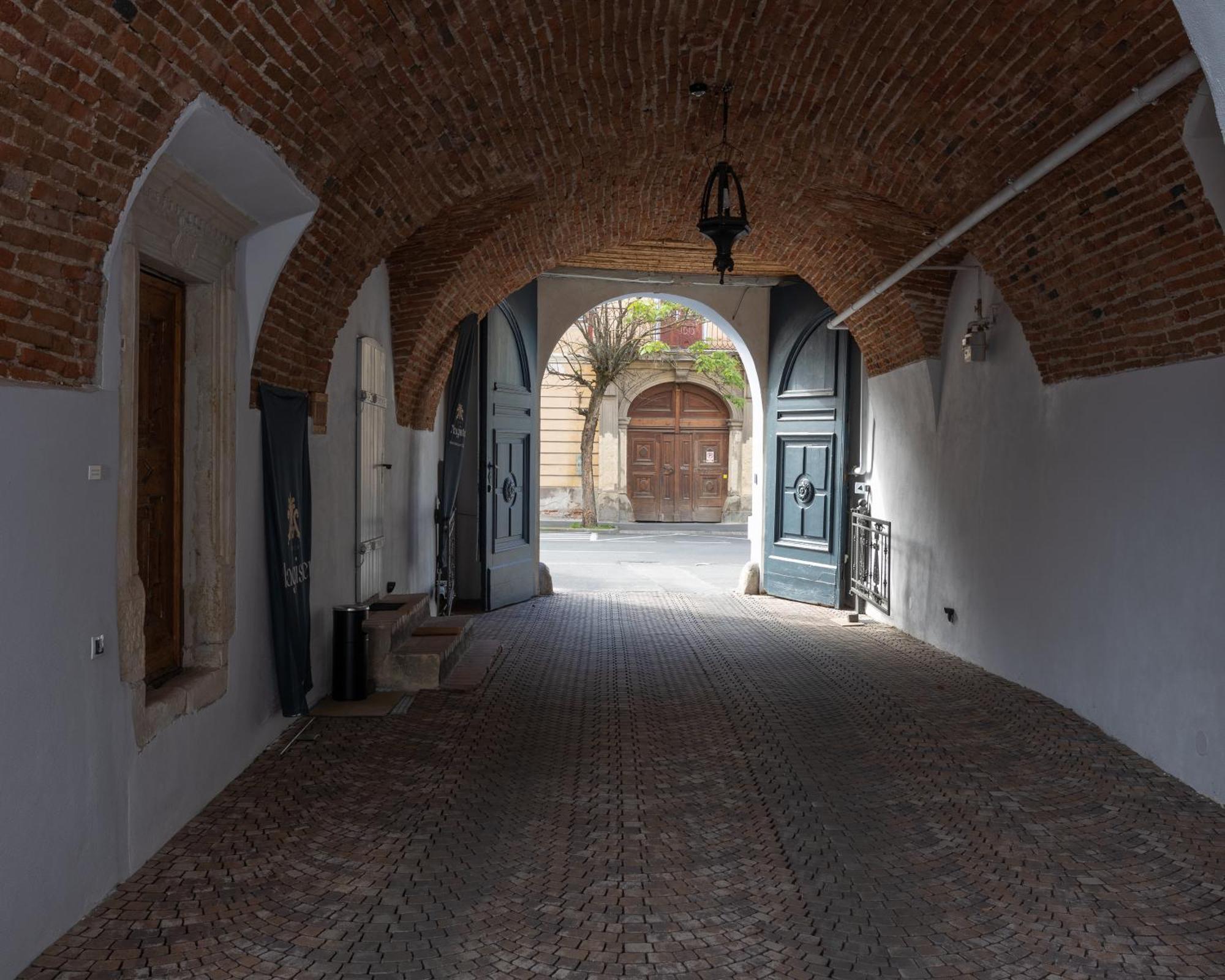 Bed and Breakfast Magister Seven Sibiu Exterior foto