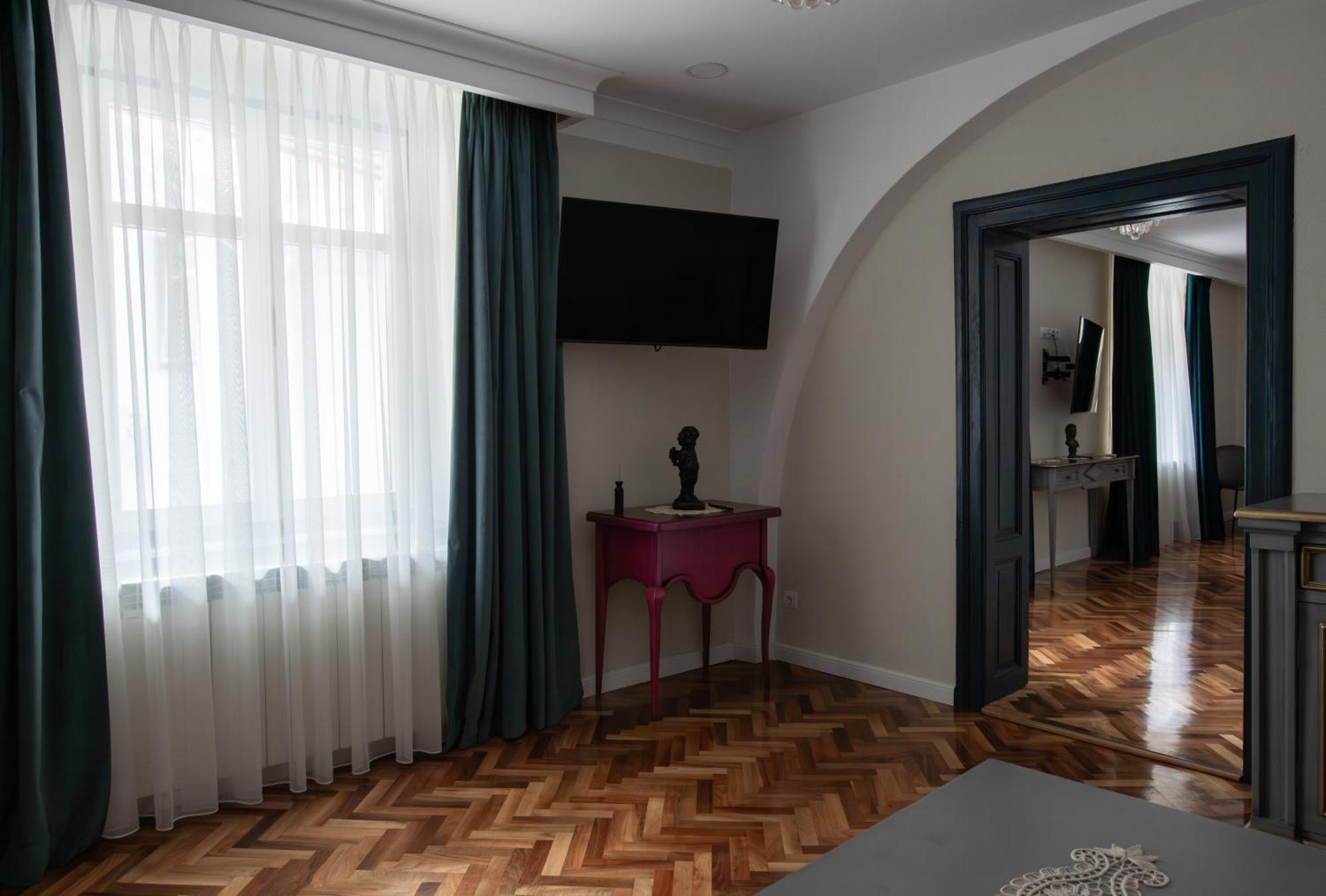 Bed and Breakfast Magister Seven Sibiu Exterior foto